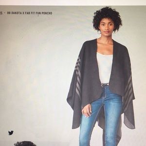 NWT BB Dakota X Fab Fit Fun Poncho